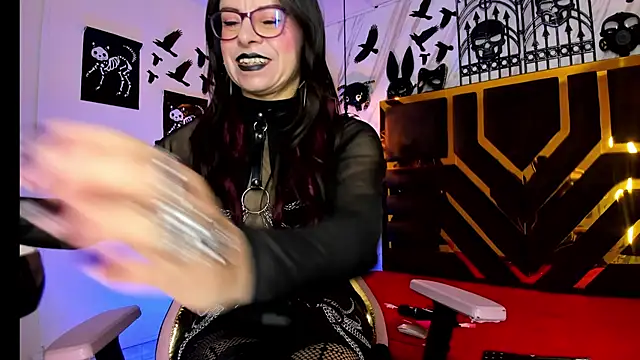 Evangelinejoness  online show from 3, 11, 2025