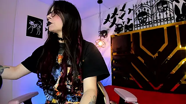 Evangelinejoness  online show from 7, 11, 2025