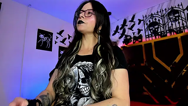 Evangelinejoness  online show from 21, 11, 2025