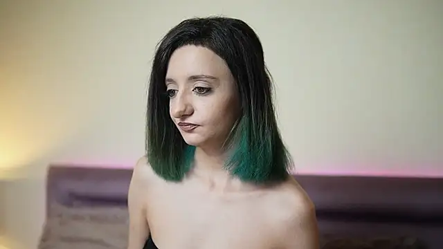 JoelleApril online show from 12, 6, 2026
