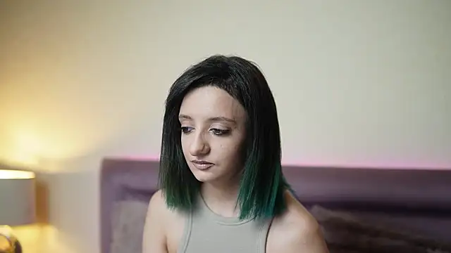 JoelleApril online show from 9, 6, 2026