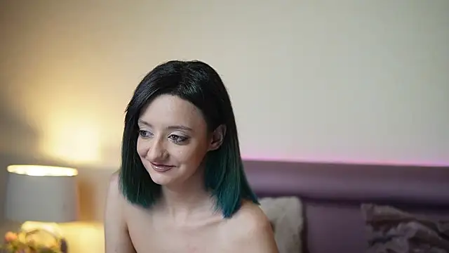 JoelleApril online show from 25, 5, 2026