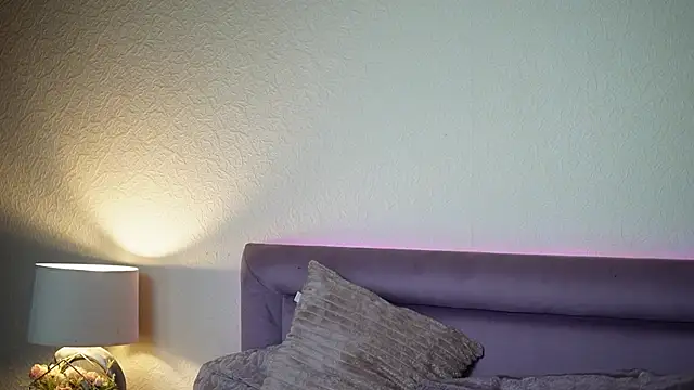 JoelleApril online show from 9, 7, 2026