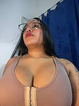 Snapshot of mis-violetha chatting on 18, 7, 2026 mis-violetha online show from 18, 7, 2026