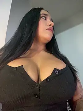 Snapshot of mis-violetha chatting on 7, 5, 2026 mis-violetha online show from 7, 5, 2026
