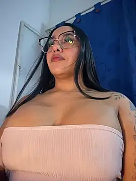 Snapshot of mis-violetha chatting on 13, 7, 2026 mis-violetha online show from 13, 7, 2026