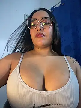 Snapshot of mis-violetha chatting on 17, 7, 2026 mis-violetha online show from 17, 7, 2026