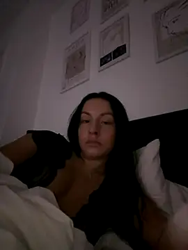 AlecsandraMae online show from 14, 10, 2025