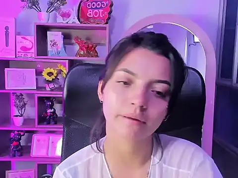 Liisaa Kiss online show from 28, 11, 2025