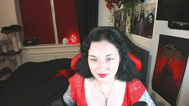 Snapshot of BloodlaceDominatrix chatting on 17, 10, 2025 BloodlaceDominatrix online show from 17, 10, 2025