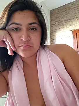 morenalatinaa online show from 15, 2, 2026