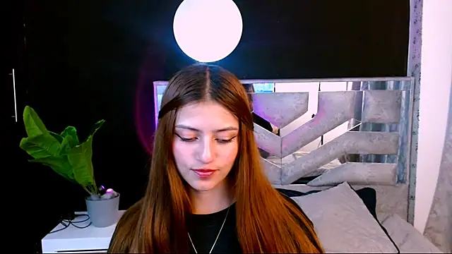 Snapshot of viky_evanss chatting on 14, 10, 2025 viky evanss online show from 14, 10, 2025