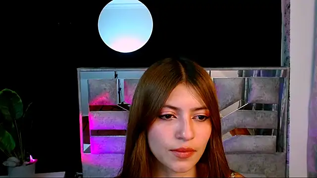 Snapshot of viky_evanss chatting on 26, 11, 2025 viky evanss online show from 26, 11, 2025