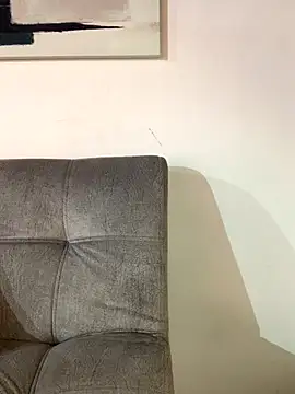 LunaMoore Pink online show from 18, 12, 2025