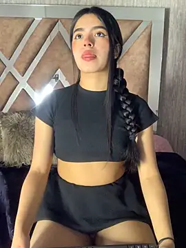 LunaMoore Pink online show from 11, 2, 2026