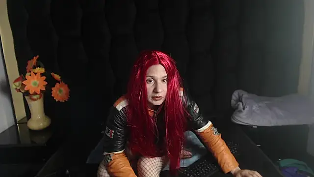 Snapshot of Kylie_Bloom chatting on 2, 11, 2025 Kylie Bloom online show from 2, 11, 2025