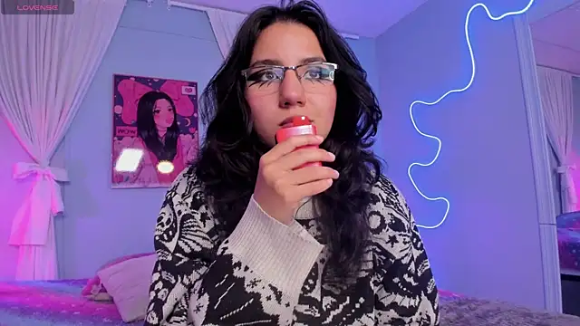 HollyPeach online show from 10, 1, 2026