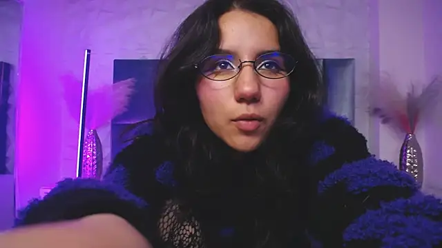 HollyPeach online show from 23, 3, 2026