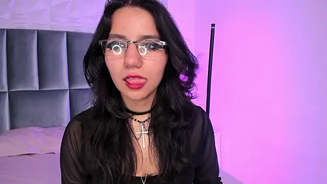 HollyPeach online show from 9, 2, 2026