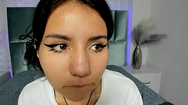 HollyPeach online show from 25, 11, 2025