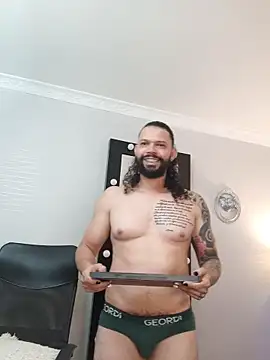 Snapshot of AlukardBig chatting on 11, 11, 2025 AlukardBig online show from 11, 11, 2025