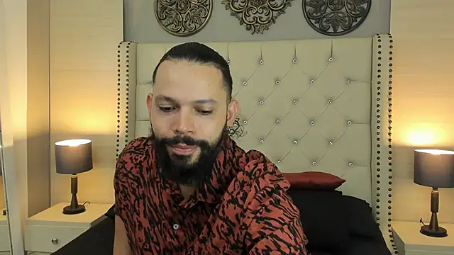 Snapshot of AlukardBig chatting on 28, 10, 2025 AlukardBig online show from 28, 10, 2025