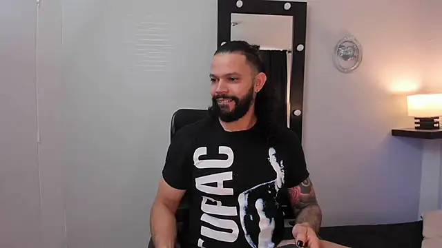 Snapshot of AlukardBig chatting on 12, 11, 2025 AlukardBig online show from 12, 11, 2025