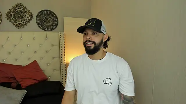 Snapshot of AlukardBig chatting on 16, 10, 2025 AlukardBig online show from 16, 10, 2025