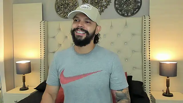 Snapshot of AlukardBig chatting on 2, 11, 2025 AlukardBig online show from 2, 11, 2025