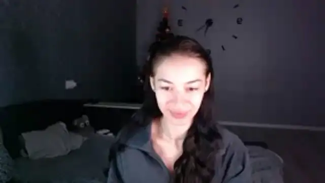 Daphne Darkthorn online show from 17, 12, 2025