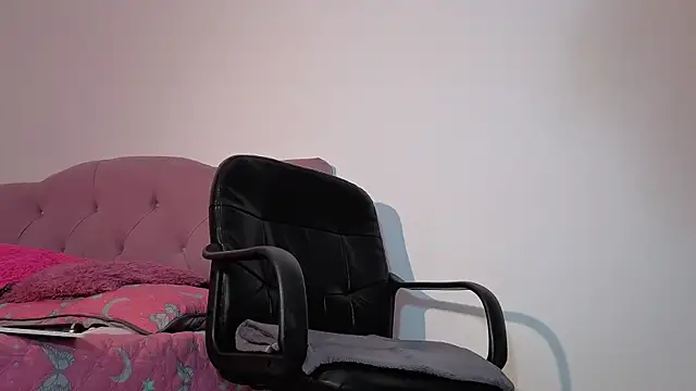 sexy natasha big ass online show from 14, 10, 2025