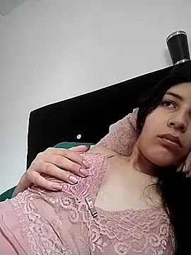 Snapshot of Thaila-Aurora chatting on 26, 10, 2025 Thaila-Aurora online show from 26, 10, 2025