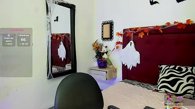 Sassha ferrer online show from 25, 10, 2025