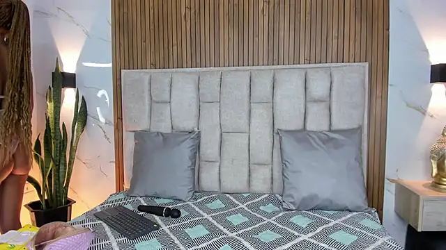 Sassha ferrer online show from 7, 1, 2026