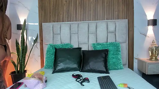 Sassha ferrer online show from 11, 1, 2026