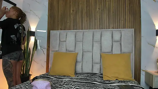 Sassha ferrer online show from 8, 1, 2026