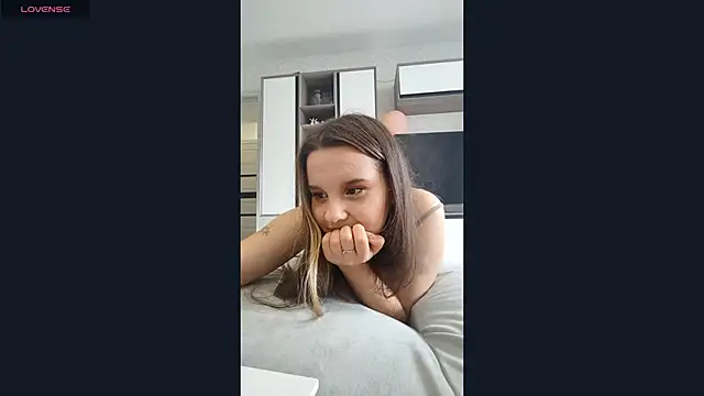 Snapshot of ALISAPLUSKISS chatting on 11, 10, 2025 ALISAPLUSKISS online show from 11, 10, 2025