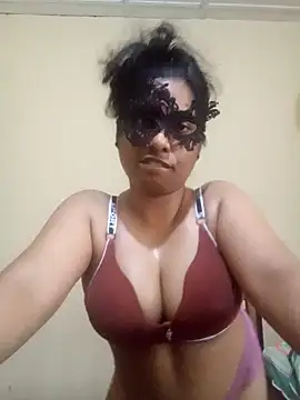 Expose Queen online show from 14, 3, 2026