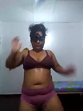 Snapshot of Expose_Queen chatting on 1, 6, 2026 Expose Queen online show from 1, 6, 2026