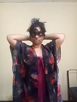 Expose Queen online show from 20, 2, 2026