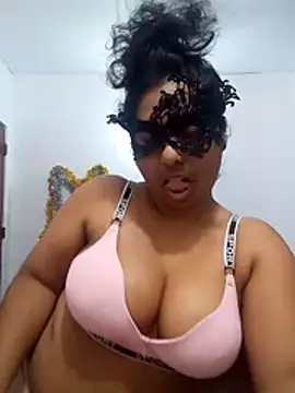 Snapshot of Expose_Queen chatting on 15, 5, 2026 Expose Queen online show from 15, 5, 2026