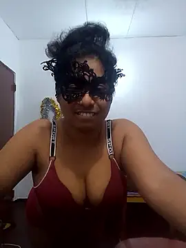 Expose Queen online show from 14, 4, 2026