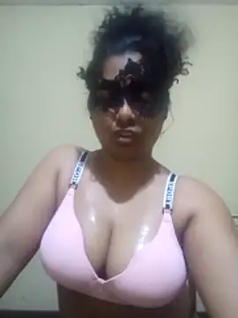 Expose Queen online show from 26, 3, 2026