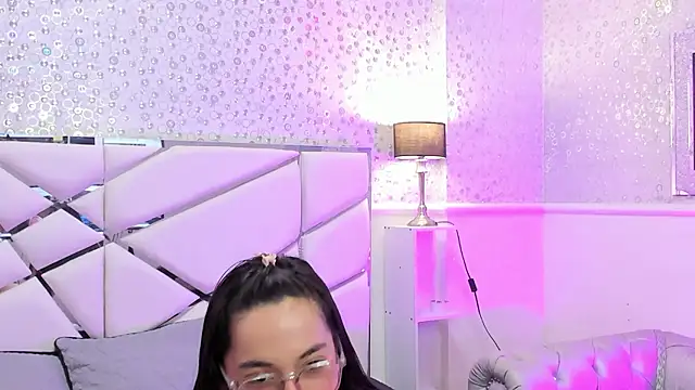 GabbiePrice online show from 22, 7, 2026
