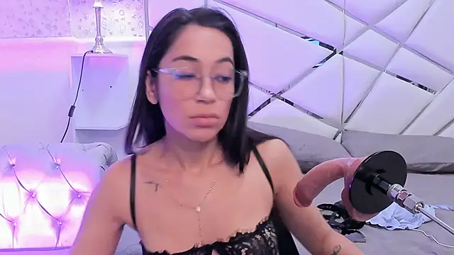 GabbiePrice online show from 11, 5, 2026
