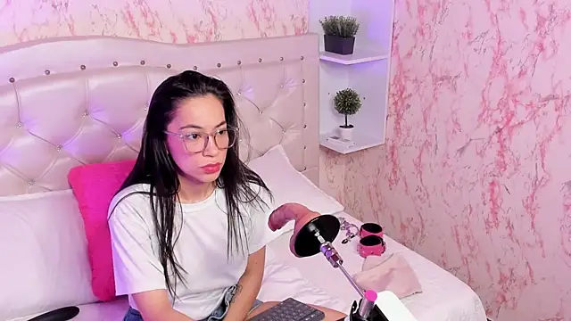 GabbiePrice online show from 8, 2, 2026