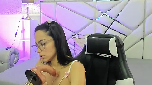 GabbiePrice online show from 15, 6, 2026