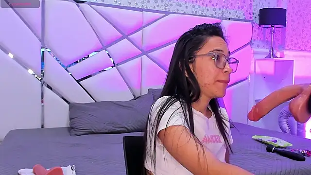 GabbiePrice online show from 1, 3, 2026