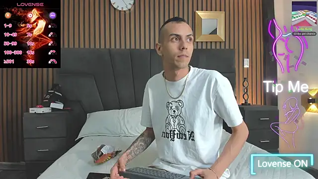 DerryAndIzzy online show from 13, 11, 2025