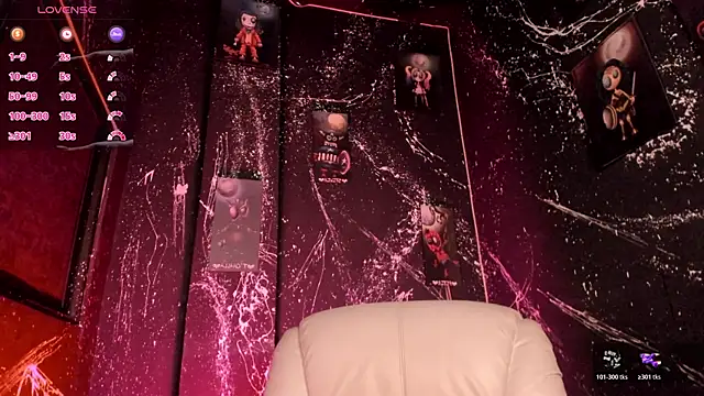 DerryAndIzzy online show from 10, 7, 2026